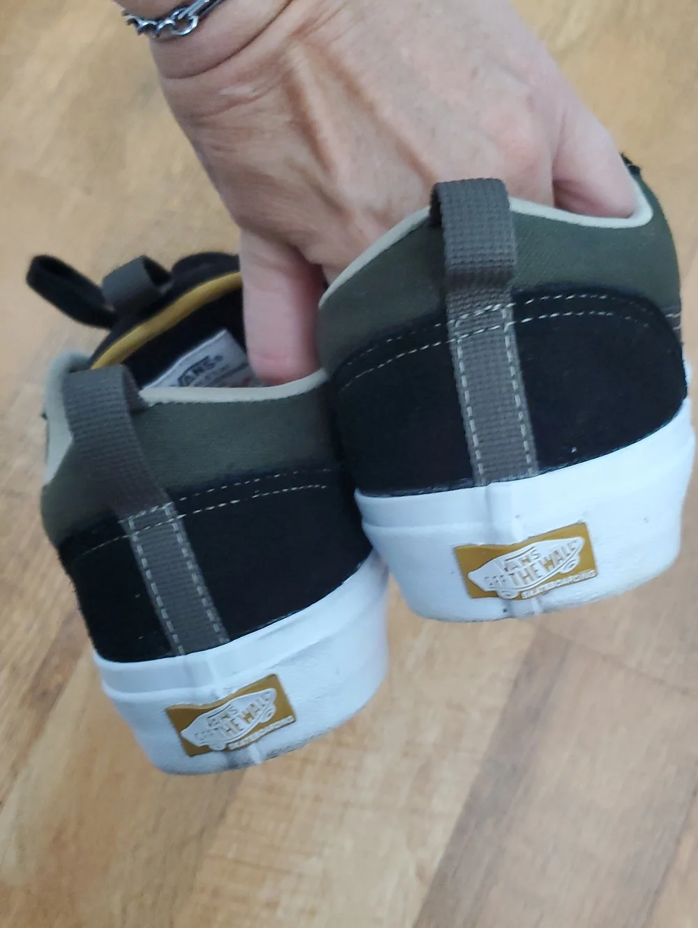 Vans classic low